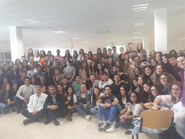 Estudiantes de enfermería realizan prácticas en centros sanitarios onubenses.