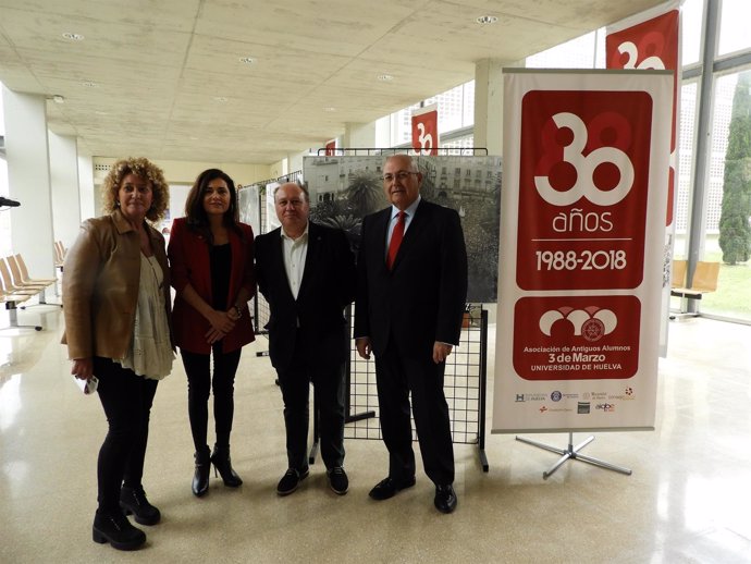 Muestra sobre el 3 de Marzo en el campus de El Carmen. 