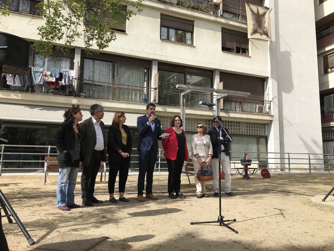 Gemma Tarafa, Agustí Colom, Laia Ortiz,  Ada Colau, Pura Gundins, Miquel Madriga