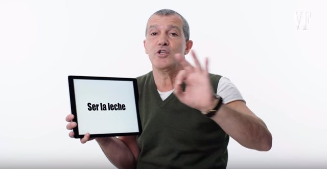 Antonio Banderas explica expresiones españolas en Vanity Fair