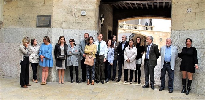 Jueces y fiscales concentrados en la Audiencia