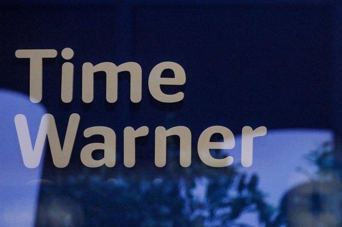 FILE PHOTO: A Time Warner logo is seen at a Time Warner store in New York City, 