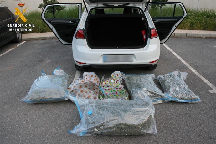 Coche interceptado con marihuana en la A-92N