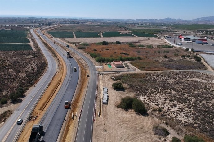 Obras de desdoblamiento de la carretera que une Vera y Garrucha