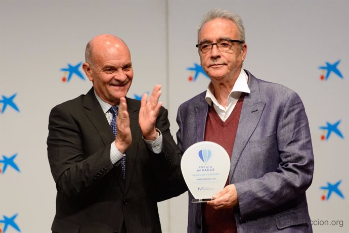 Juan José Millas recibe el Premio Miradas de Fundación Manantial