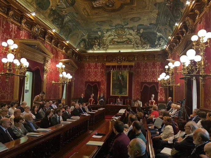 Recreación de la primera corporación democrática en el Ayuntamiento de Madrid