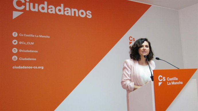 Orlena de Miguel en rueda de prensa                         