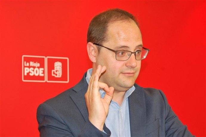 El diputado del PSOE Cesar Luena