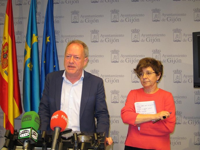 AURELIO MARTÍN Y ANA CASTAÑO IU