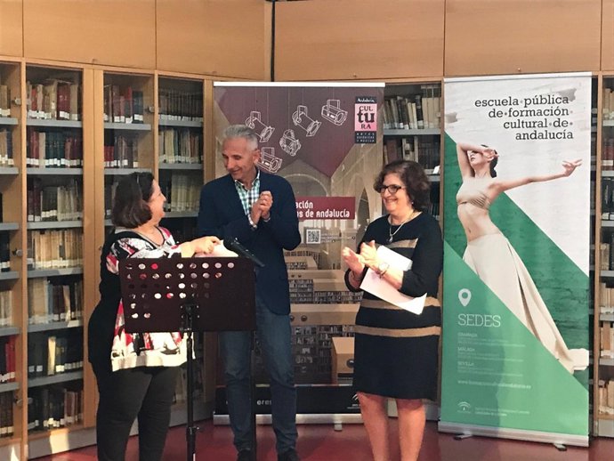 El consejero de Cultura, Miguel Ángel Vázquez, celebra el Día Mundial de Danza