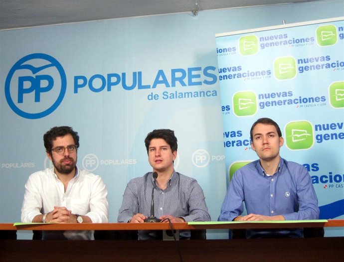 Diego Gago (centro) en Salamanca.                              