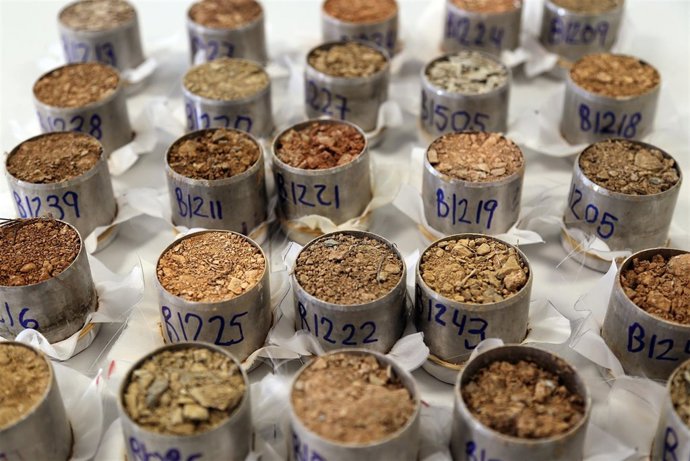 Laboratorio instituto IGS UMA universidad investigación análisis suelo erosión 