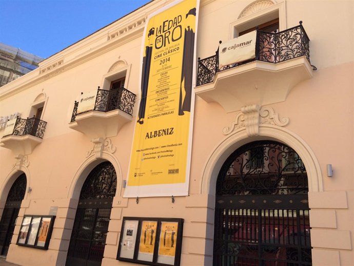 Cine Albéniz fachada