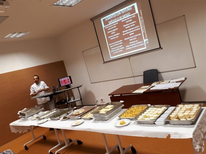 Taller culinario para personas con disfagia en el Campus de la Salud