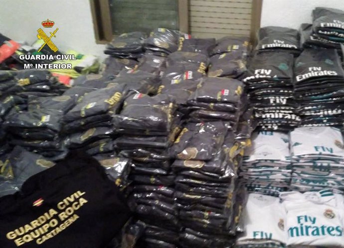 Guardia Civil se incauta de 6.700 prendas textiles falsificadas