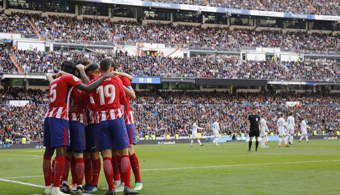 El Atlético celebrando el gol de Griezmann