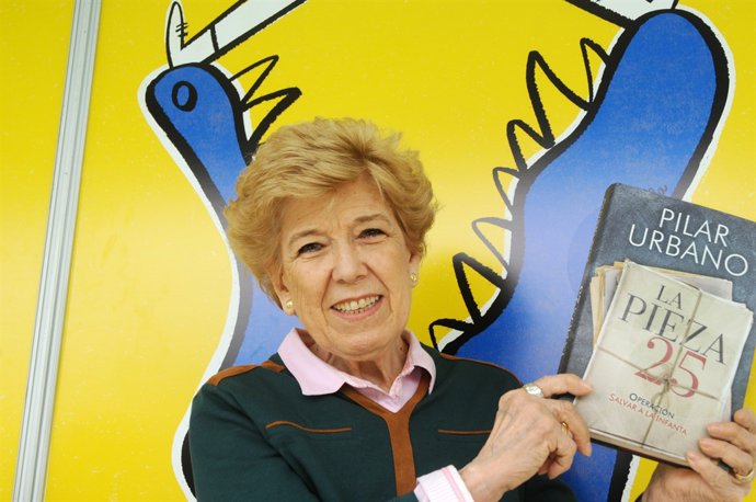 La escritora presenta su último trabajo en la Fira del Llibre