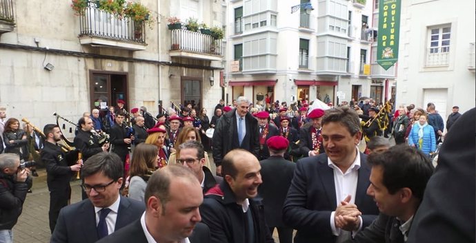 Fernando Romay se convierte en embajador de la anchoa de Cantabria