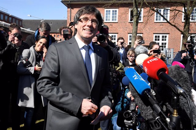 Carles Puigdemont a la salida de la cárcel en Alemania