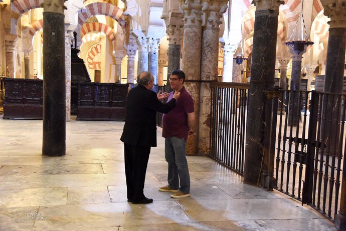 El ministro Álvaro Nadal visita la Mezquita-Catedral de Córdoba