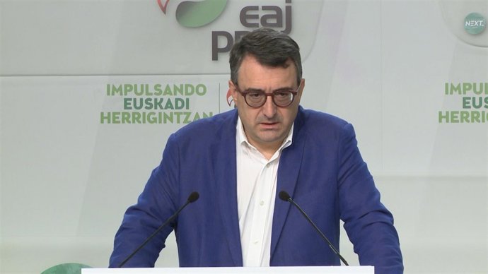 Aitor Esteban en una comparecencia ante los medios 