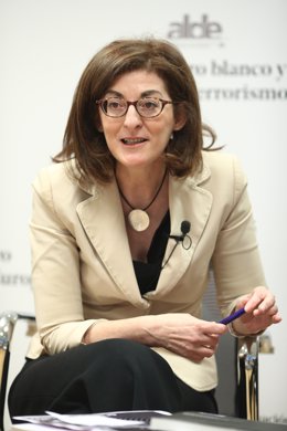 Maite Pagazaurtundúa en la presentació del Llibre blanc i negre del Terrorisme 