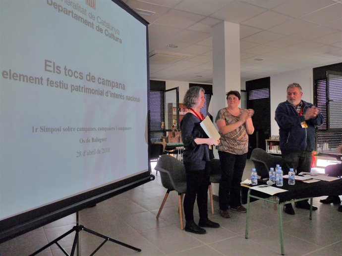 Participantes en el primer simposio de campanas