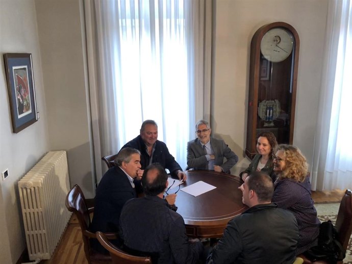 Reunión de IU con representantes del Ayuntamiento de Mieres