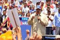 Nicolás Maduro duplica el salario de los trabajadores venezolanos