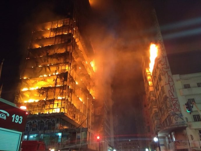 Incendio de un edificio en Sao Paulo