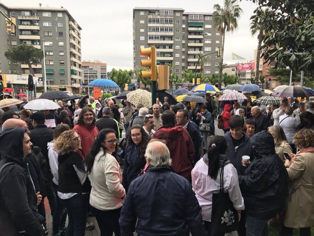 Concentración por los profesores de Sant Andreu de la Barca denunciados