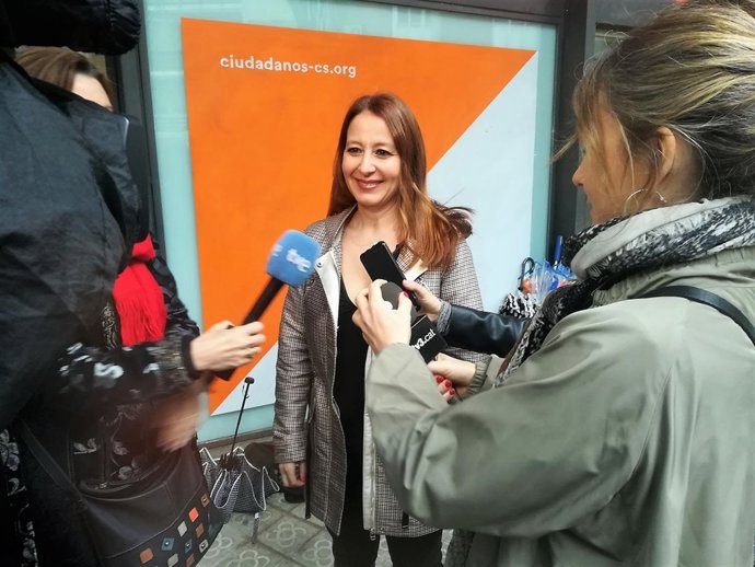 Sonia Sierra, Cs