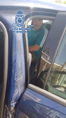 Detienen en Llançà a un hombre buscado en Argentina por abusar de su hijo