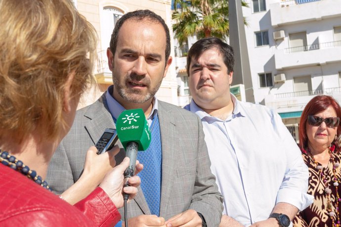 Amérigo (PSOE), en declaraciones a los periodistas tras el pleno de Carboneras