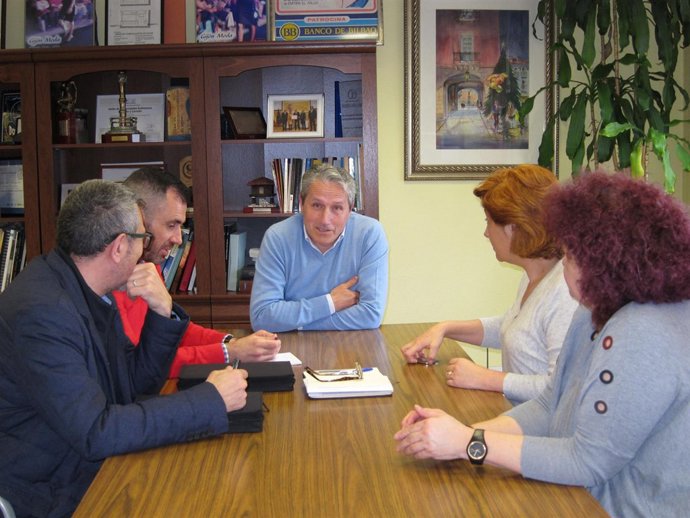 REUNIÓN UNIÓN DE COMERCIANTES Y CIUDADANOS GIJÓN                            