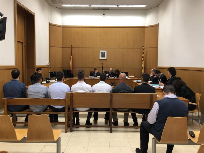 Juicio a 7 mossos por agredir a detenidos por Can Vies (Archivo)