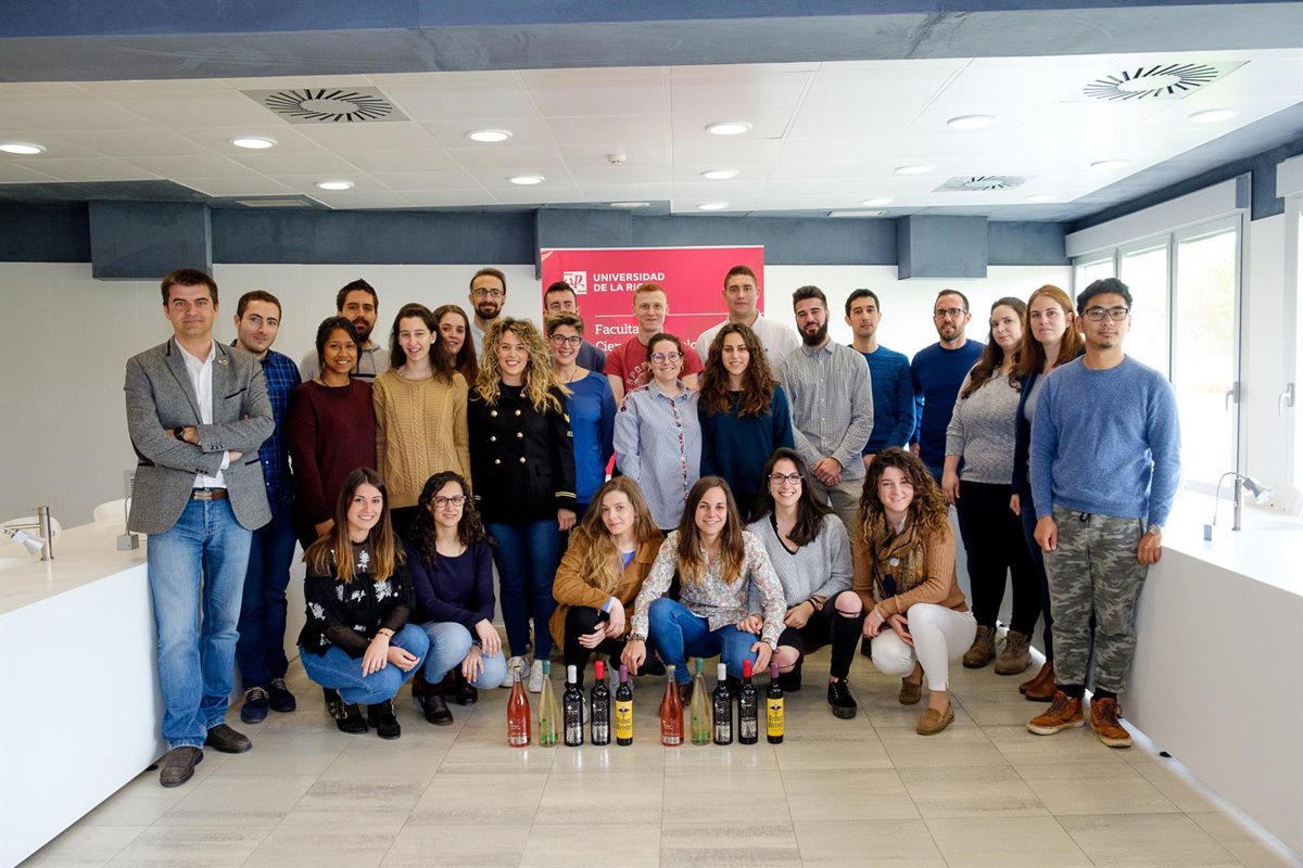 La VI Promoción del Grado en