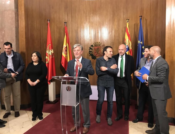 El Ayuntamiento recibe a una delegación de Chihuaha (México)