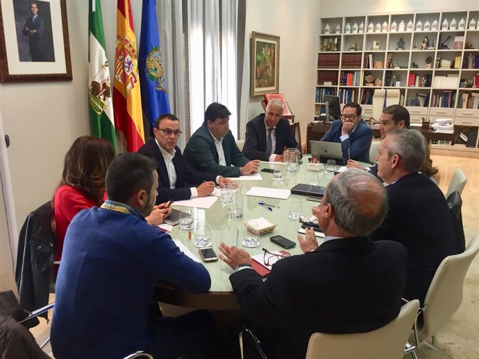 Reunión con agentes sociales y económicos de Caraballo y Cruz. 