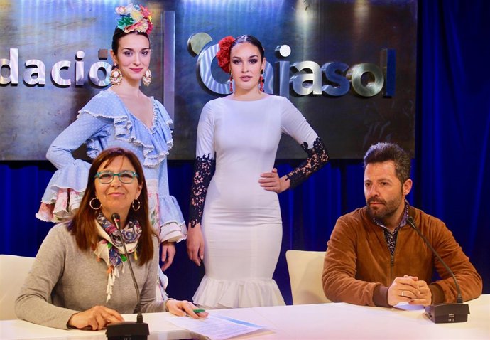 Matilde Valdivia presenta el foro 'Cajasol de Volantes'. 