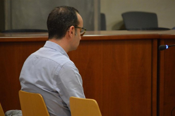 El extrabajador de Catalunya Caixa y de Bankinter, en la Audiencia de Lleida