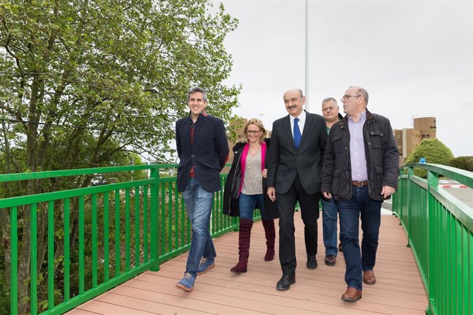 Mazón inaugura obras de seguridad vial en Mompía 