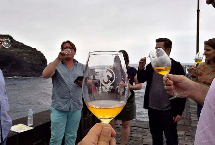 Misión comercial de Canary Wine