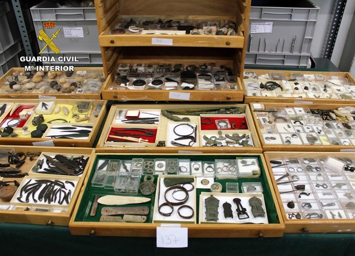 Guardia Civil recupera 10.000 piezas de gran valor prehistórico 