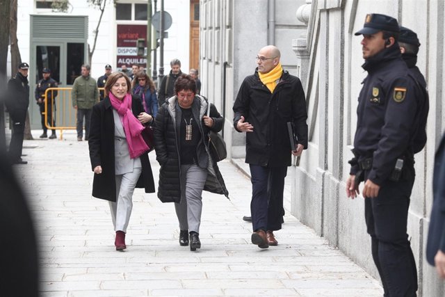 Carme Forcadell, Raül Romeva y Dolors Bassa llegan al Supremo