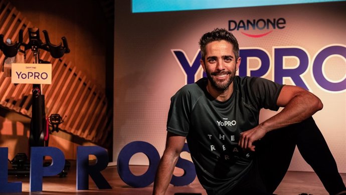 Roberto Leal en una campaña de Danone