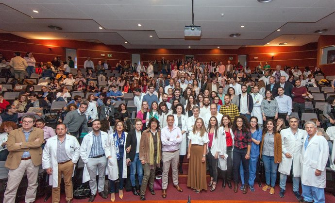 El Hospital Virgen del Rocío celebra despedida de 103 residentes