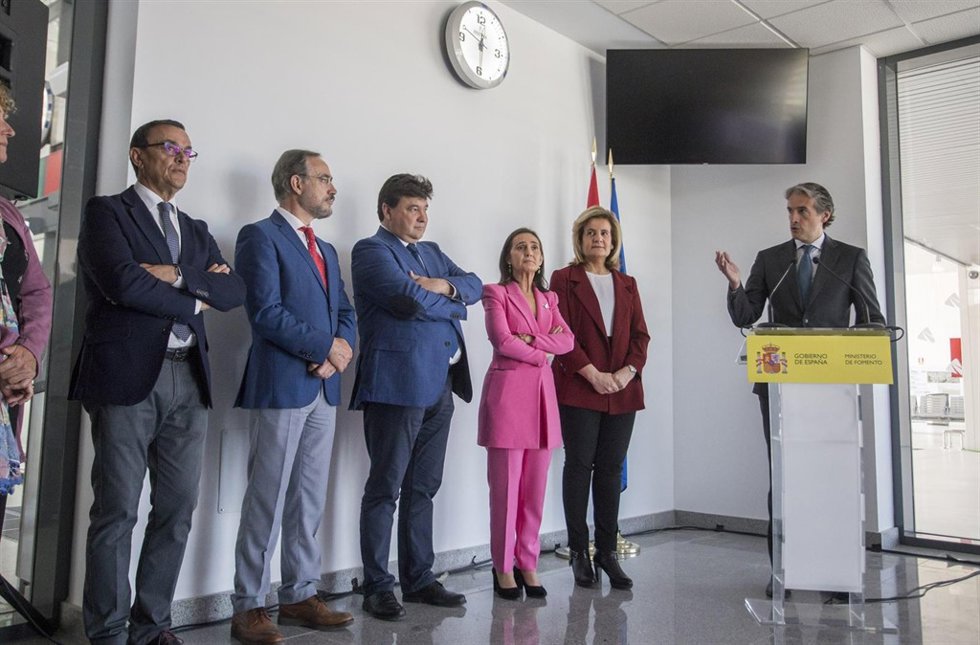 El ministro de Fomento, Íñigo de la Serna.