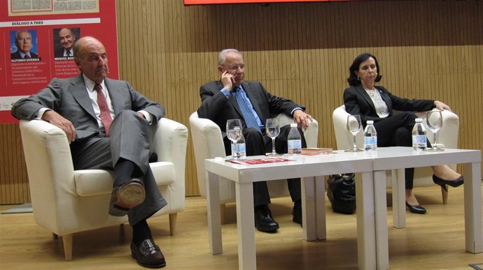 María Emilia Casas, Alfonso Guerra y Miquel Roca