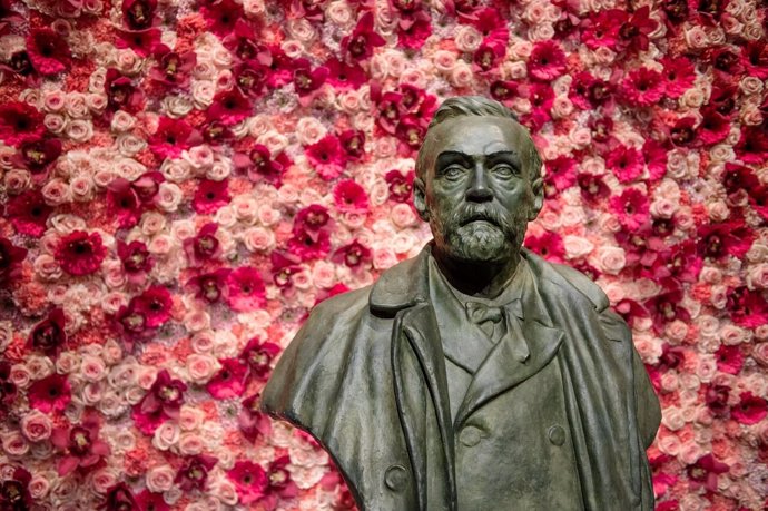 Bust d'Alfred Nobel 